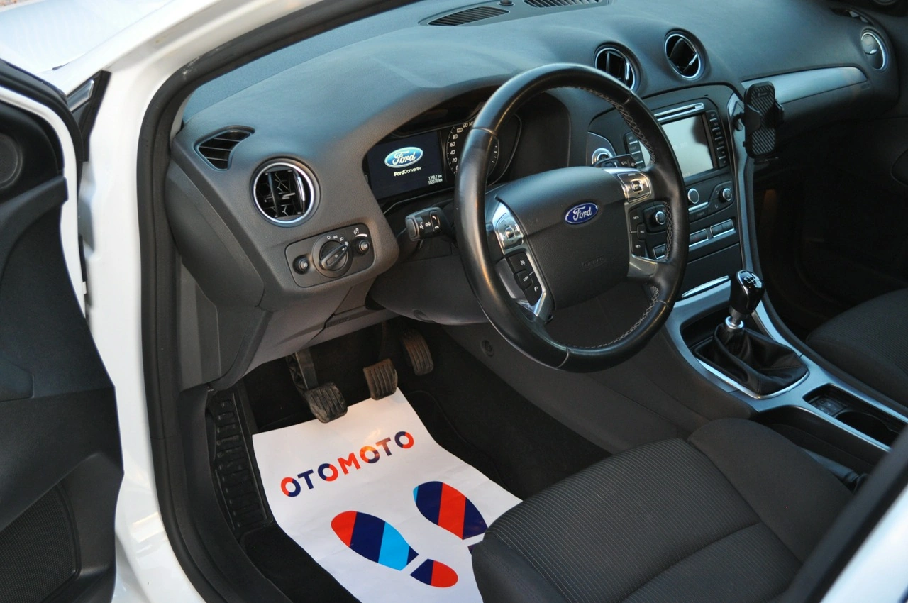 Ford Mondeo - Zdjęcie 17