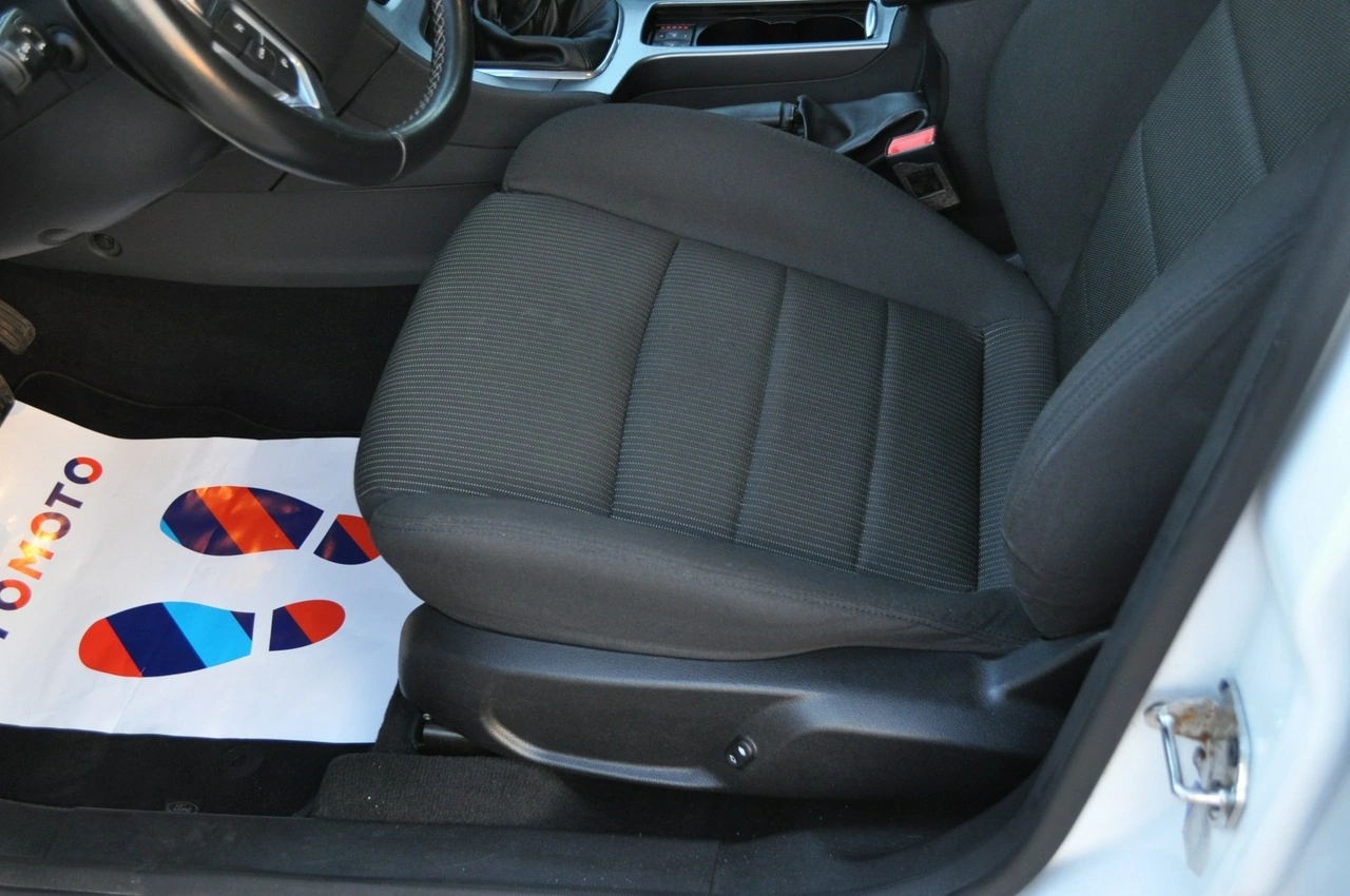 Ford Mondeo - Zdjęcie 24