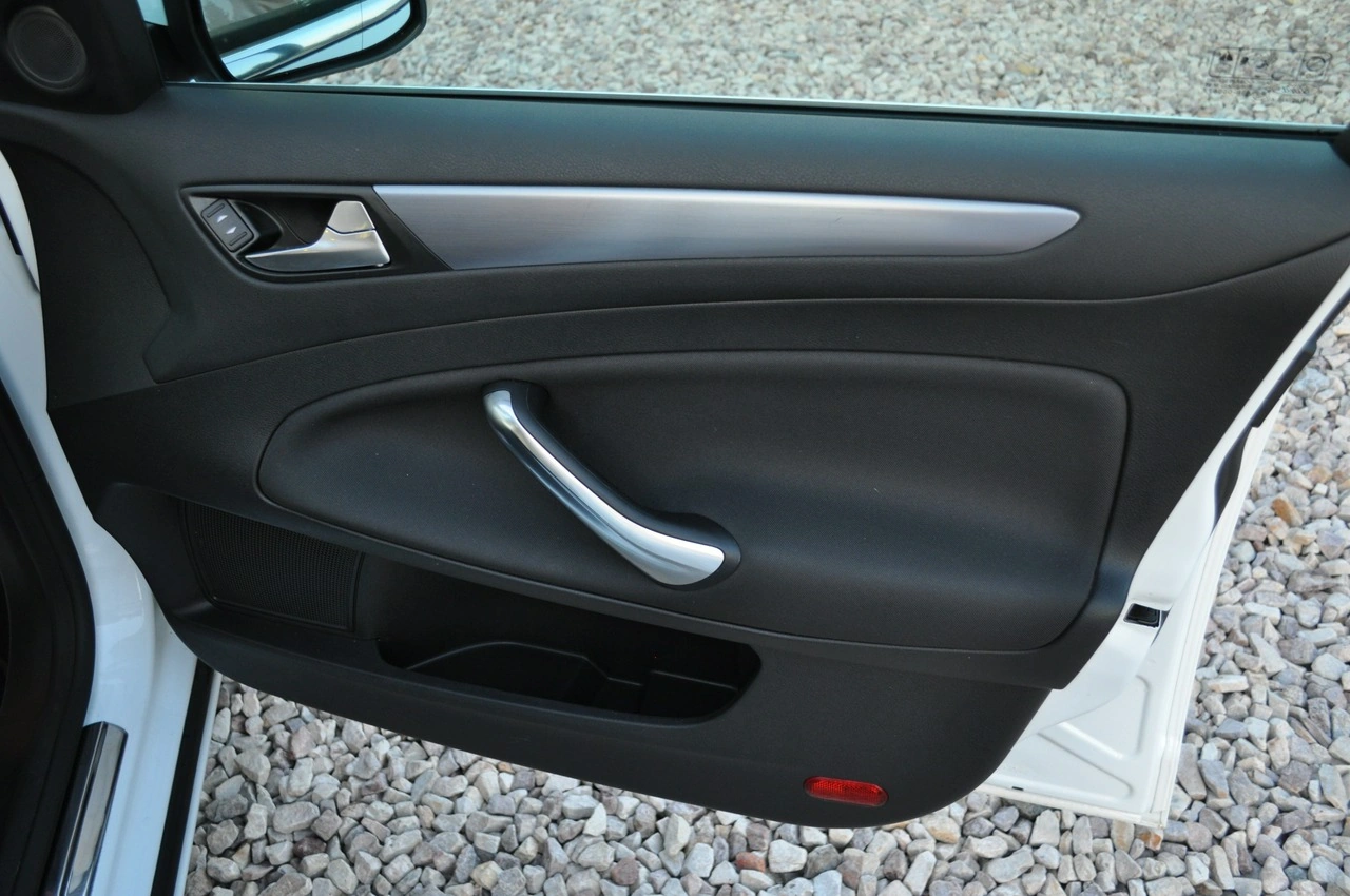 Ford Mondeo - Zdjęcie 31