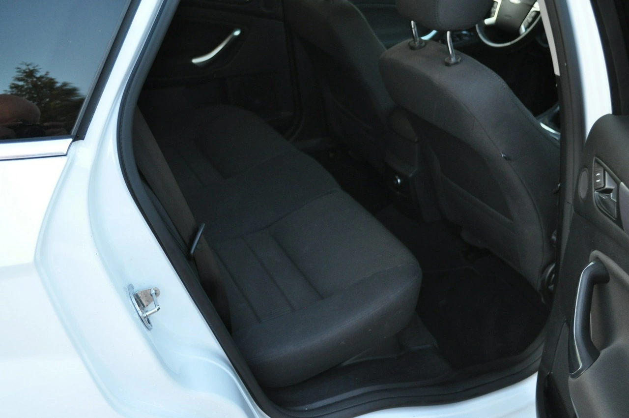 Ford Mondeo - Zdjęcie 32