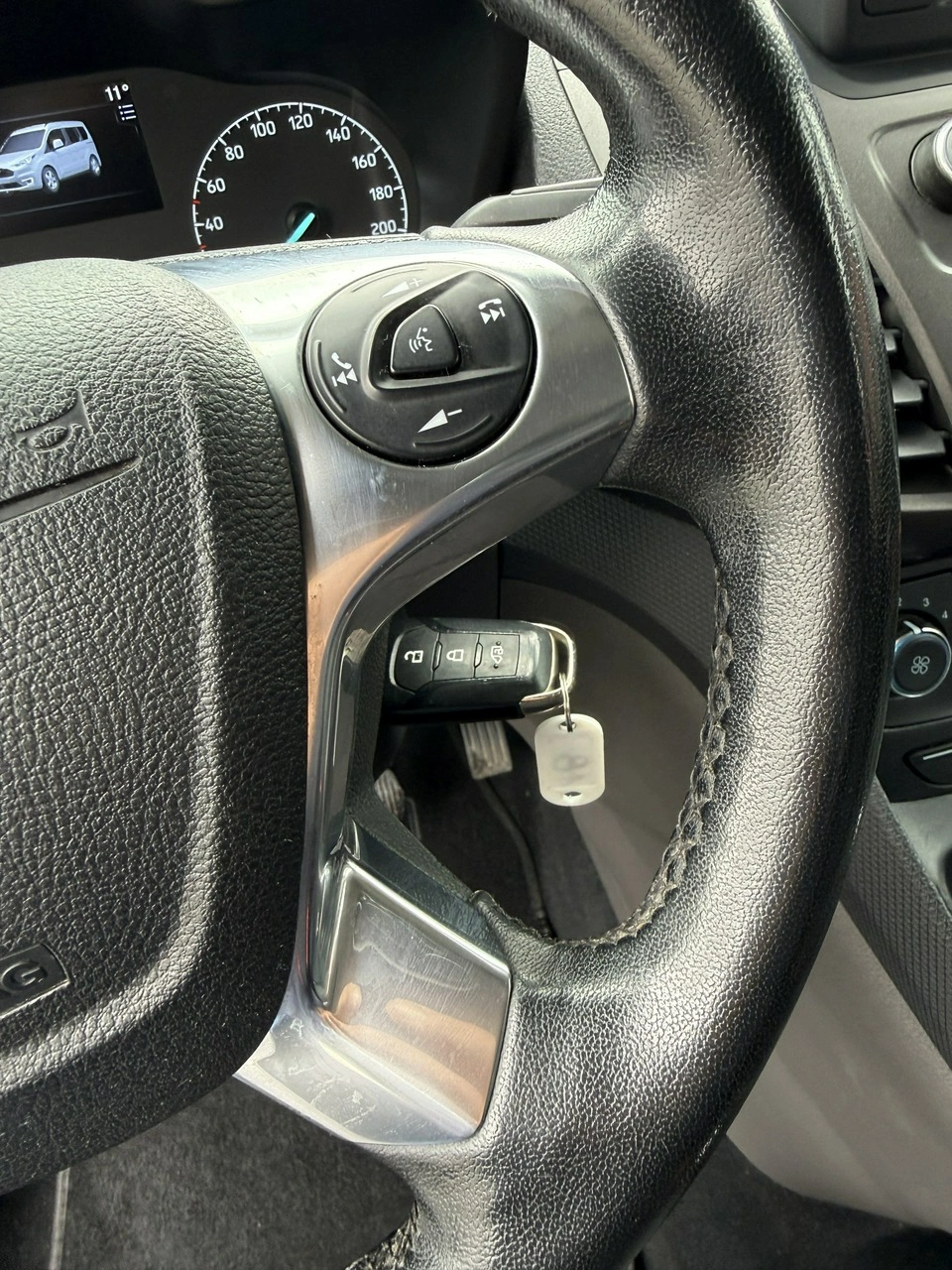 Ford Transit Connect - Zdjęcie 25
