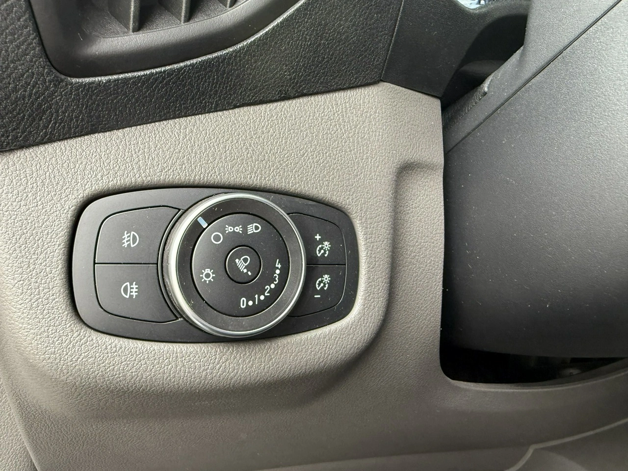 Ford Transit Connect - Zdjęcie 26