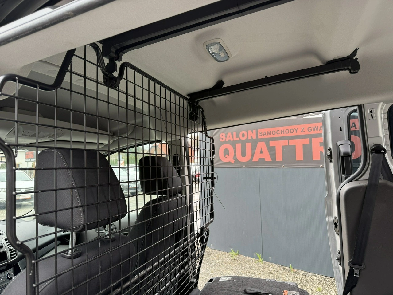 Ford Transit Connect - Zdjęcie 37