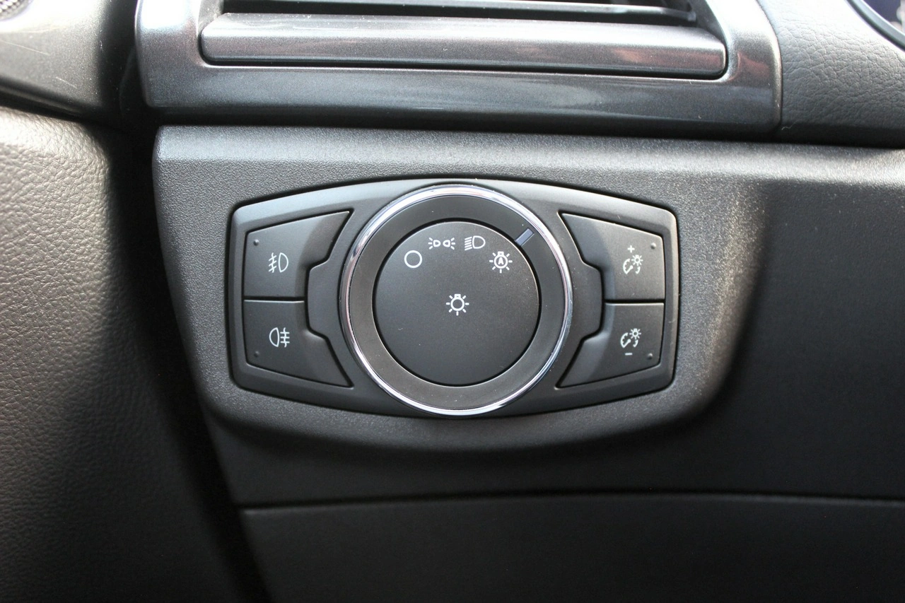 Ford Mondeo SW - Zdjęcie 21