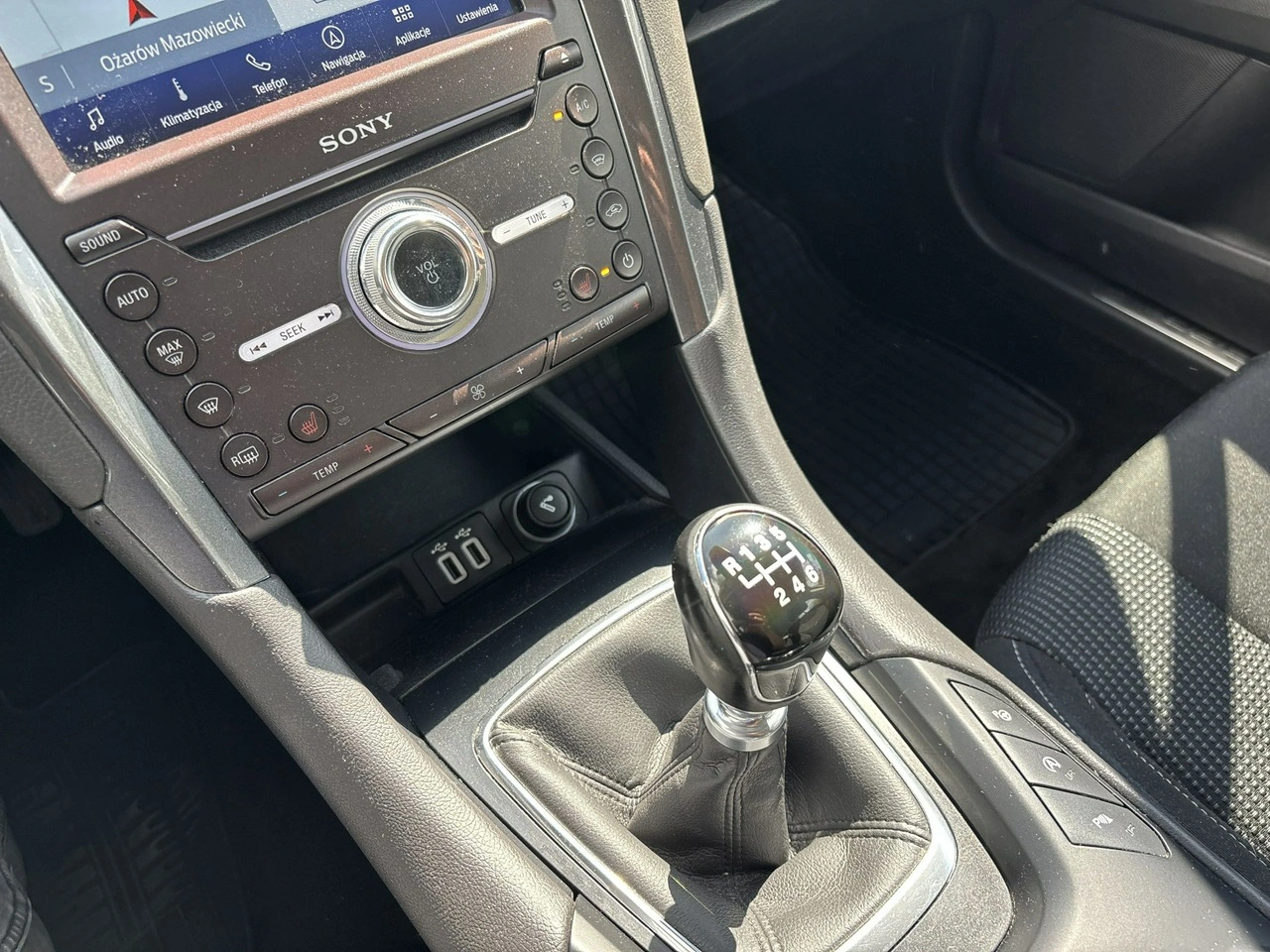 Ford Mondeo - Zdjęcie 24