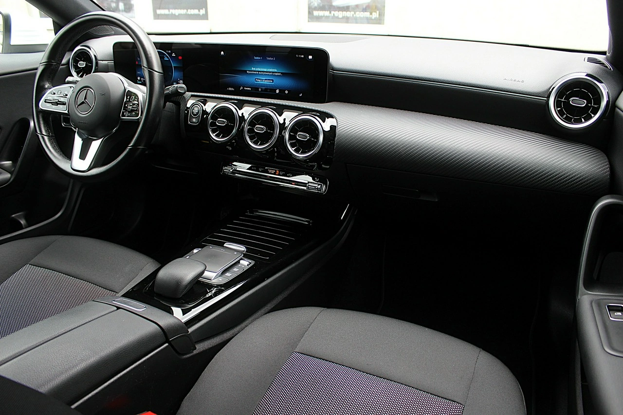 Mercedes CLA 180 - Zdjęcie 10