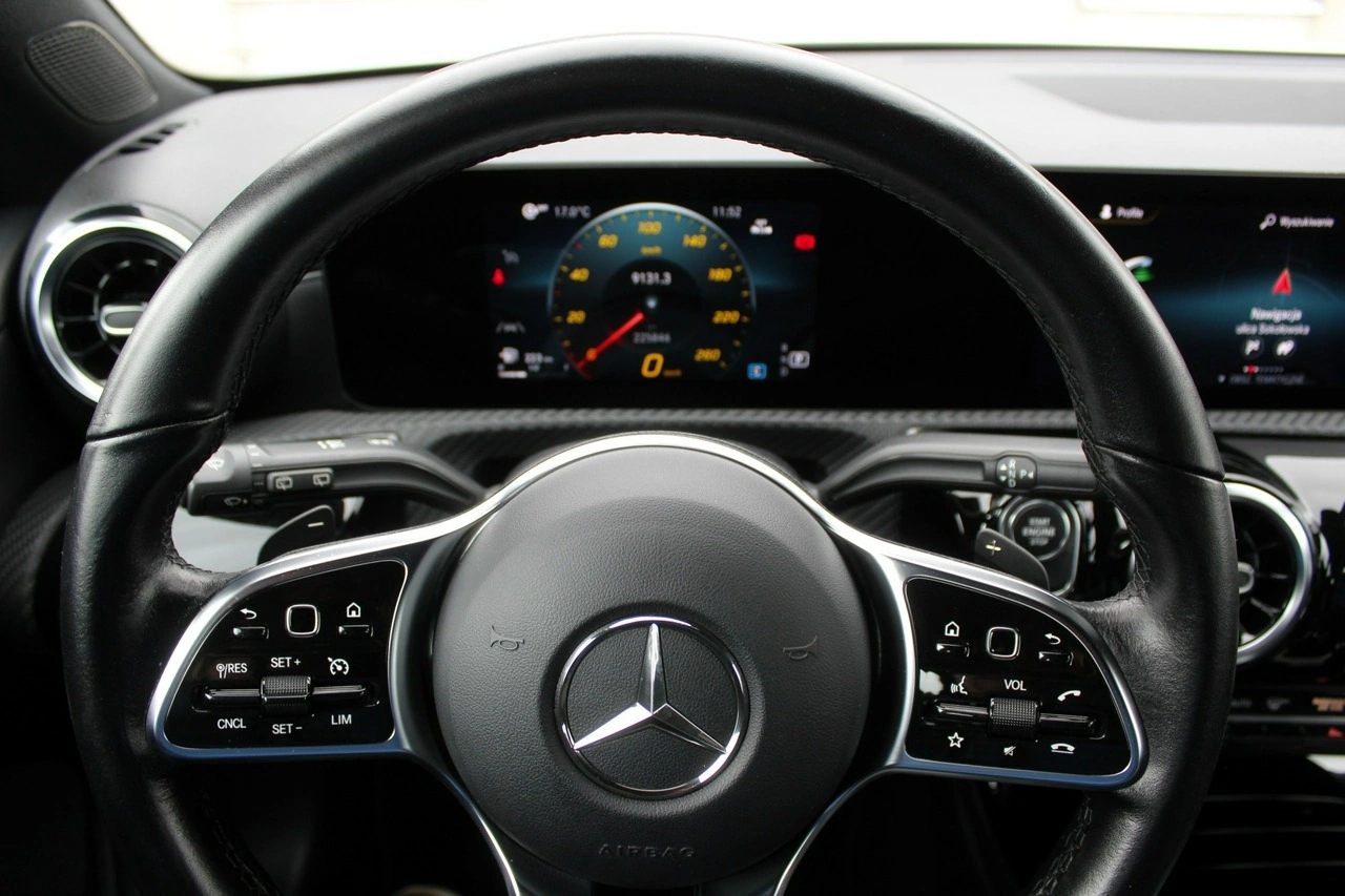 Mercedes CLA 180 - Zdjęcie 14