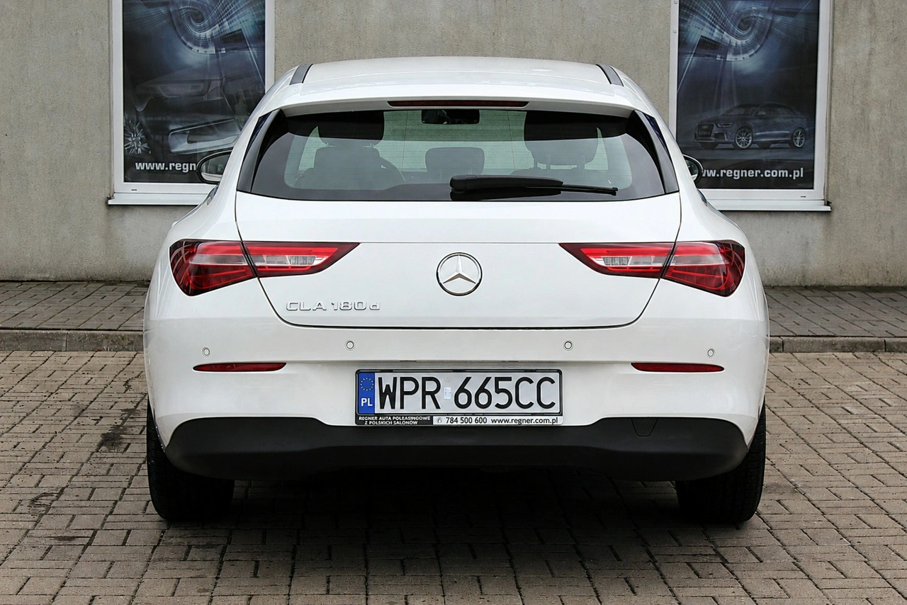 Mercedes CLA 180 - Zdjęcie 4
