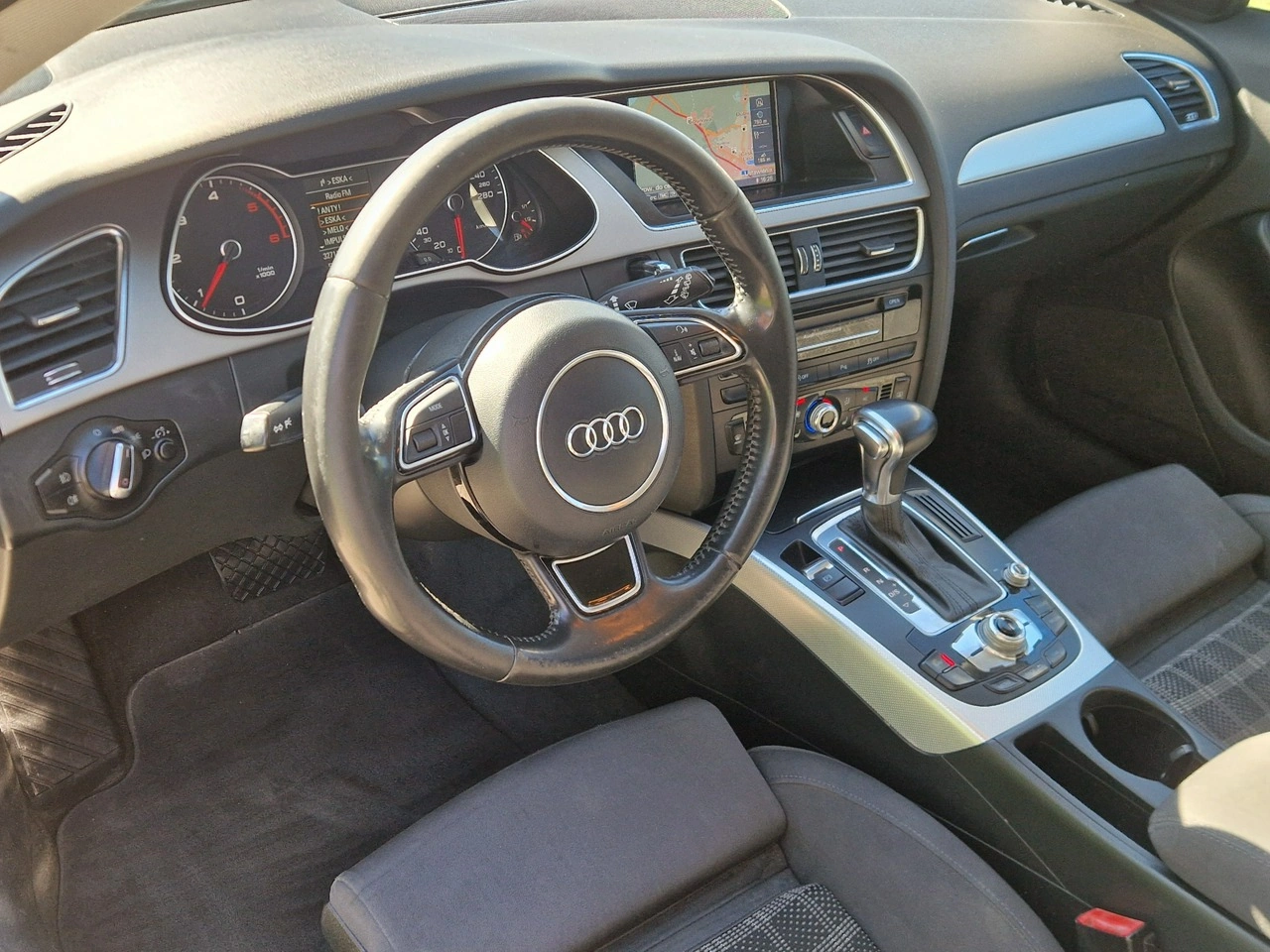 Audi A4 - Zdjęcie 14