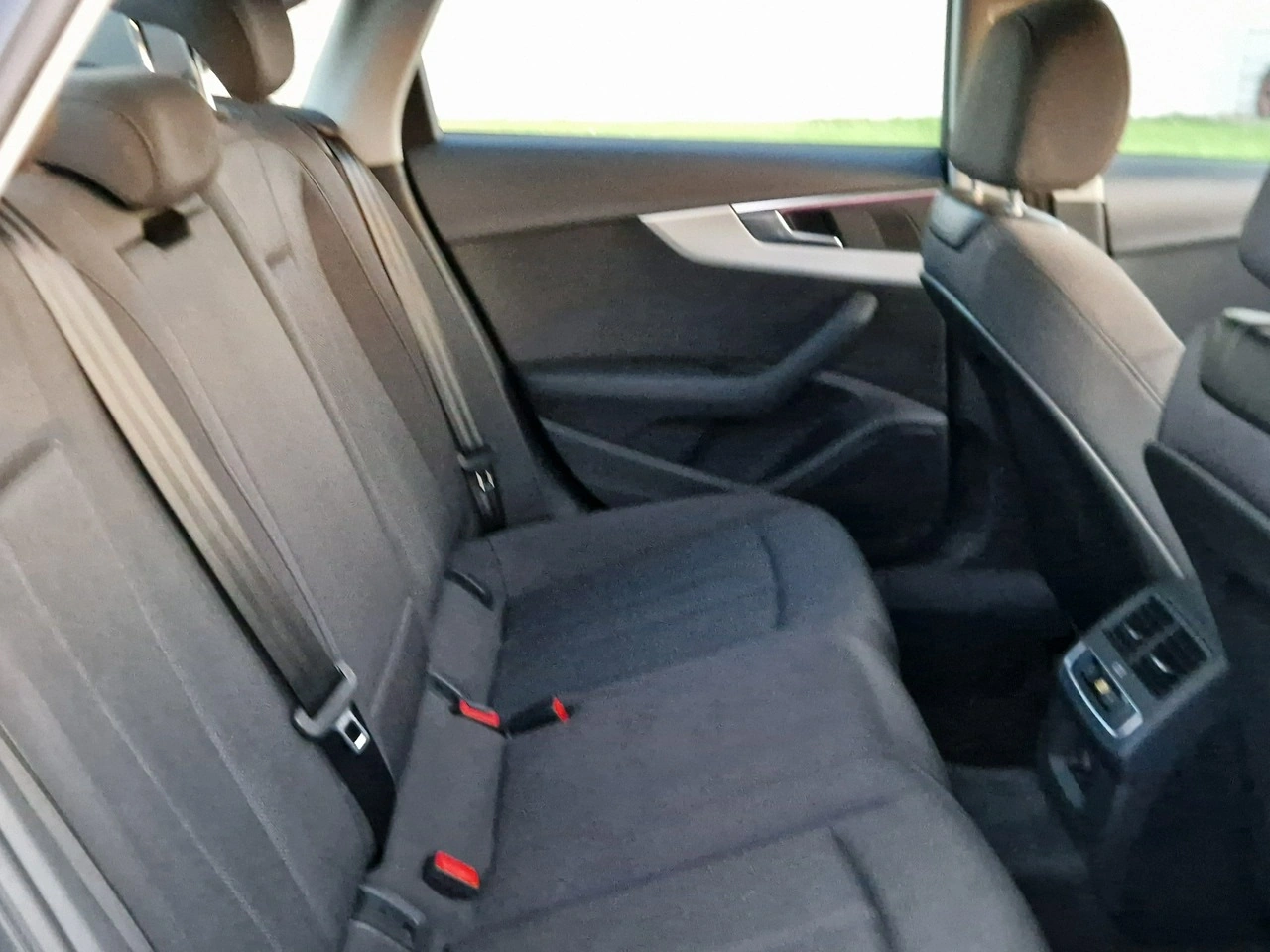 Audi A4 - Zdjęcie 23