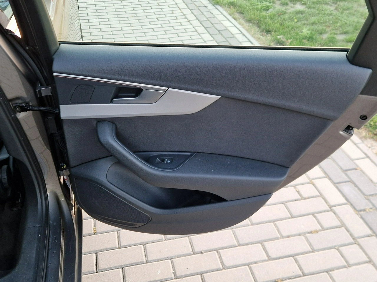 Audi A4 - Zdjęcie 24