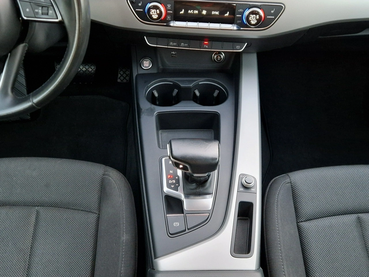 Audi A4 - Zdjęcie 30