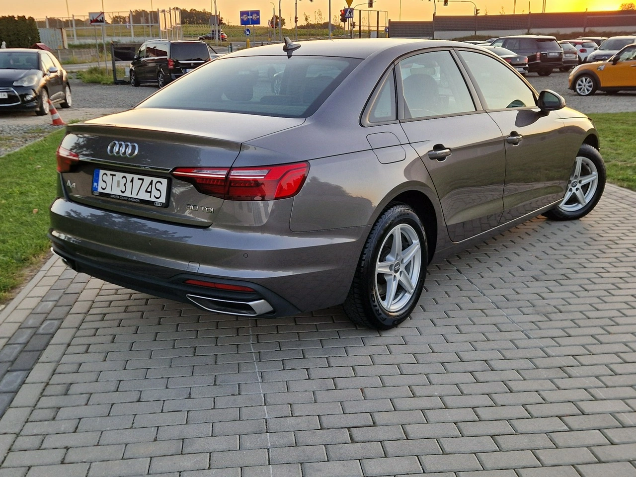 Audi A4 - Zdjęcie 33