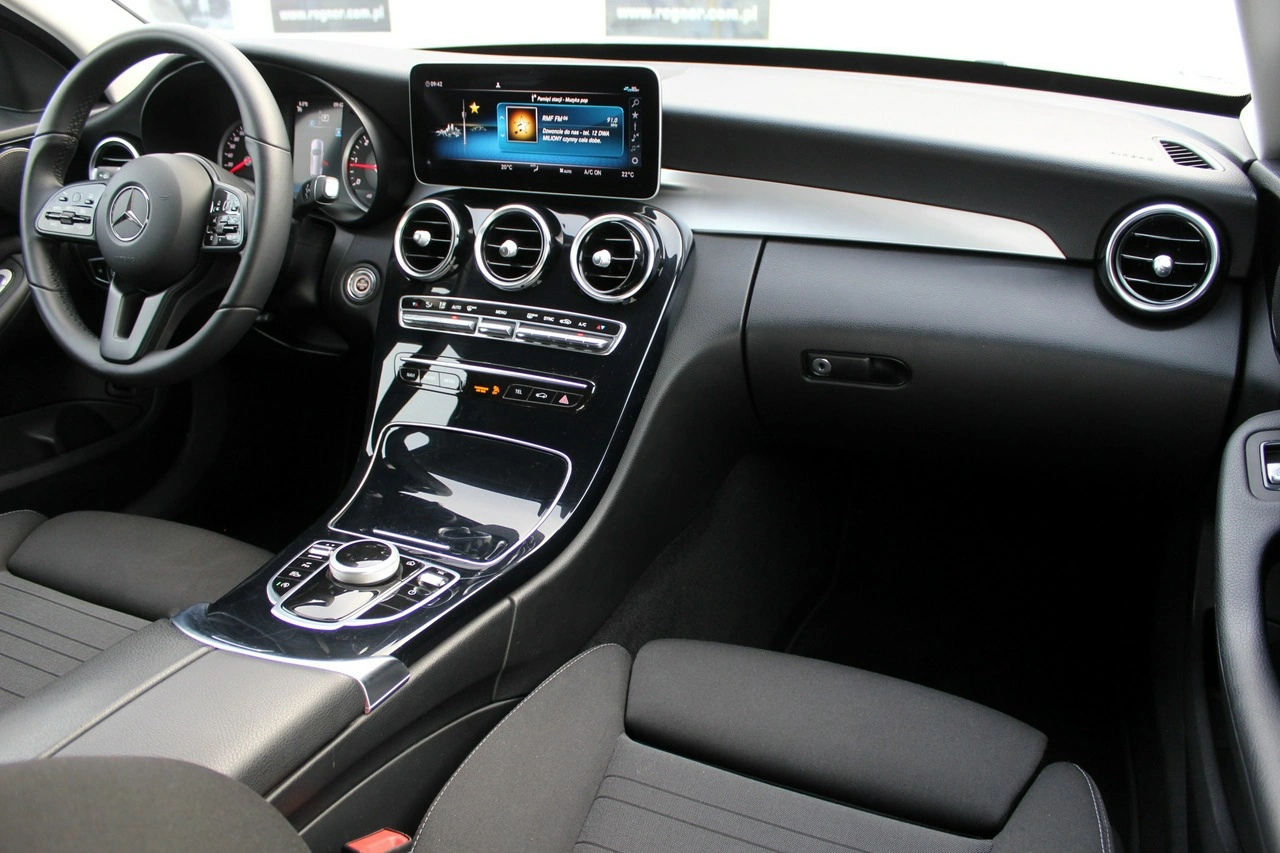 Mercedes C 200 - Zdjęcie 11