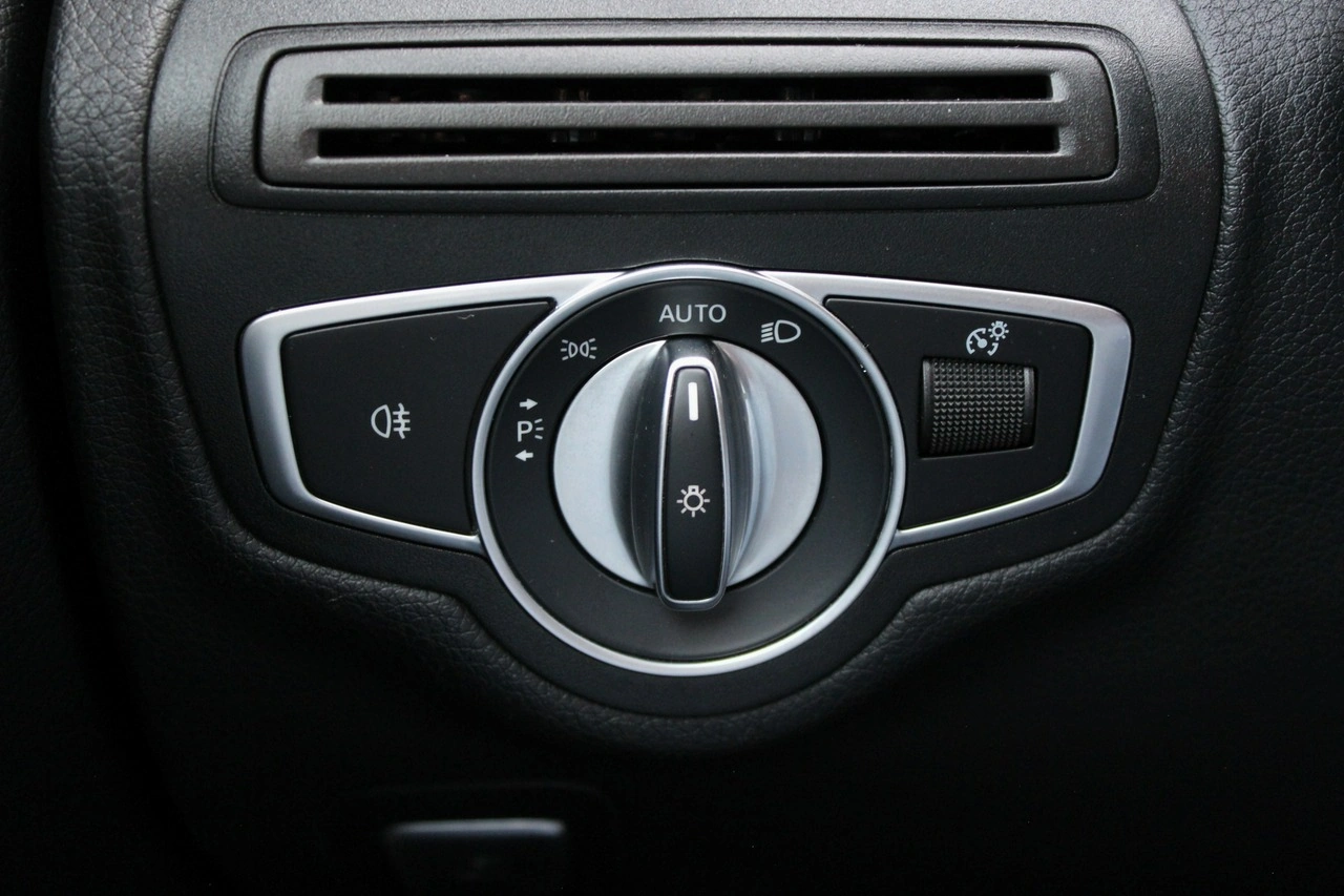 Mercedes C 200 - Zdjęcie 20