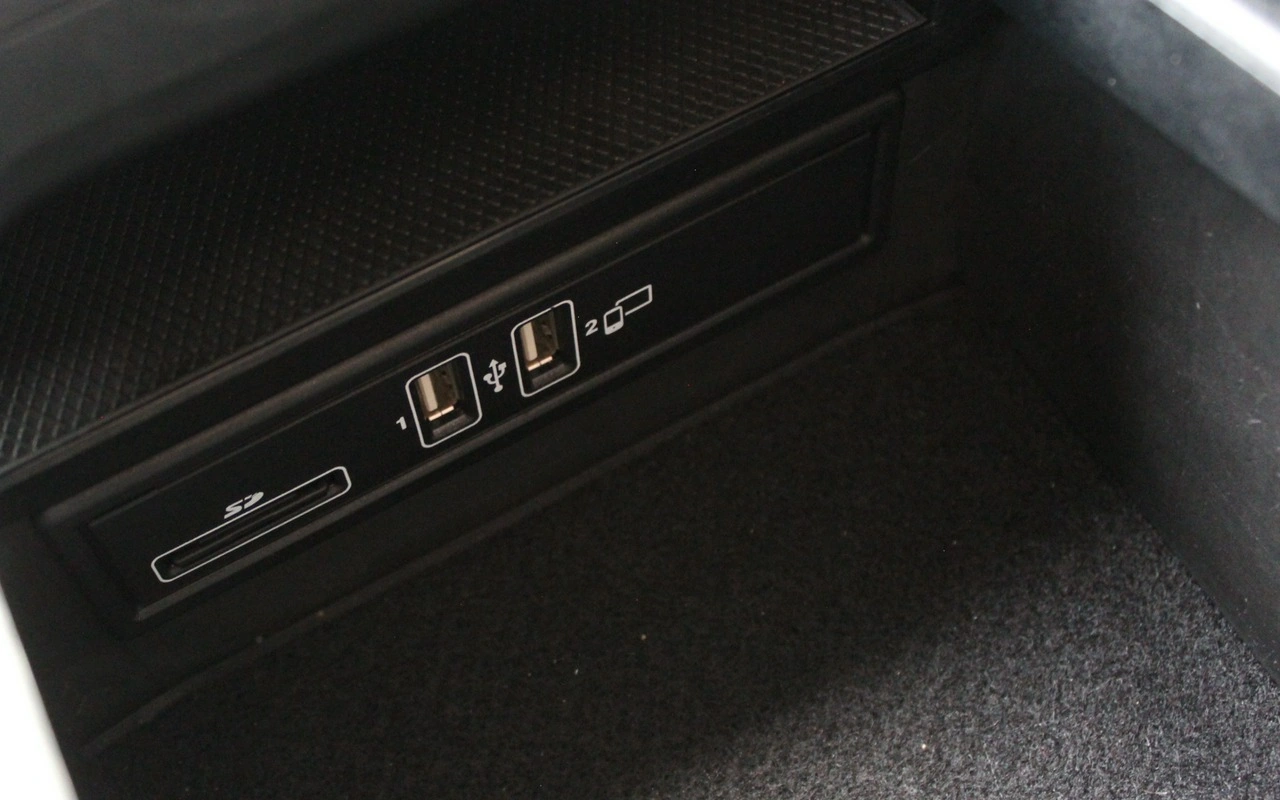 Mercedes C 200 - Zdjęcie 32