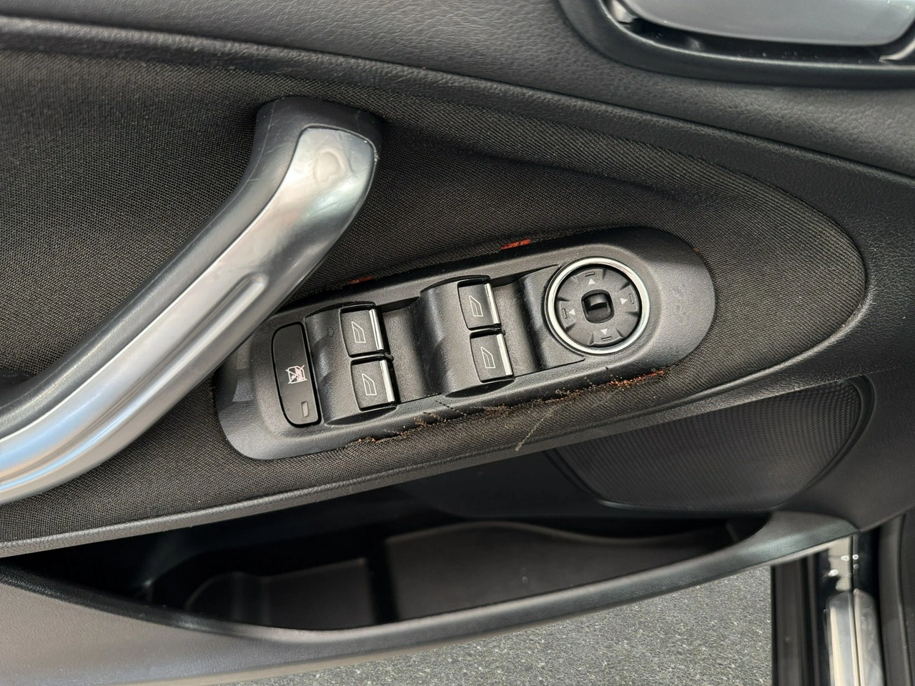 Ford S-Max - Zdjęcie 18