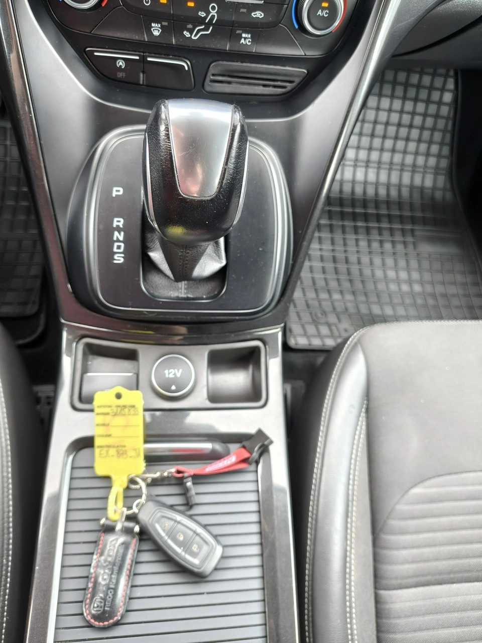 Ford Kuga - Zdjęcie 10