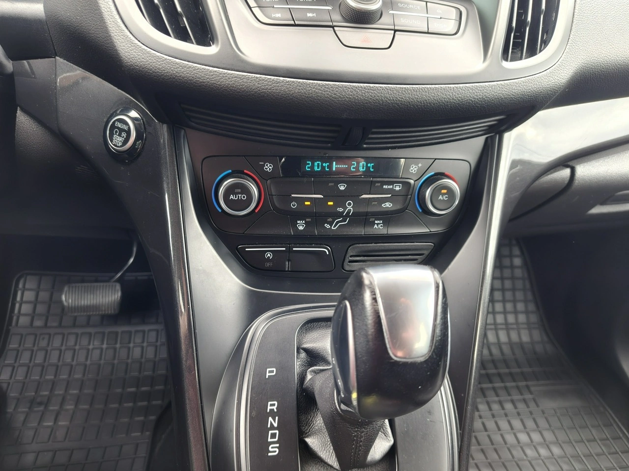 Ford Kuga - Zdjęcie 14