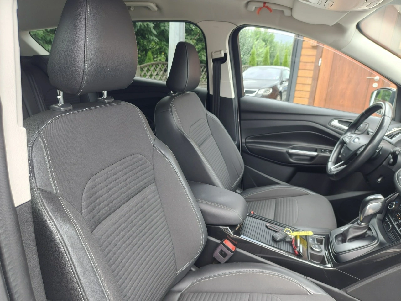 Ford Kuga - Zdjęcie 19