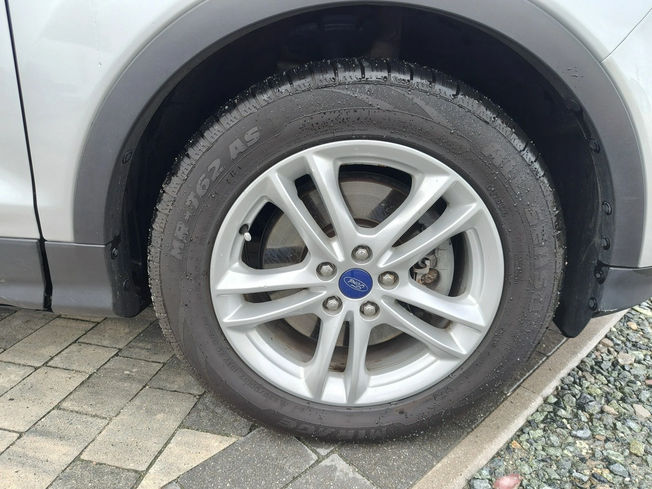 Ford Kuga - Zdjęcie 32