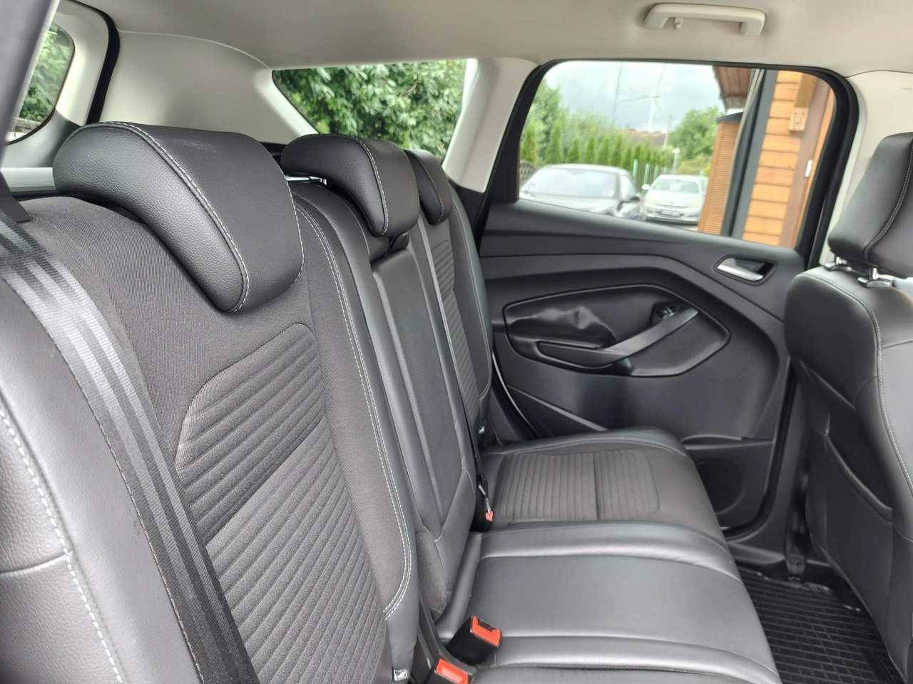 Ford Kuga - Zdjęcie 22