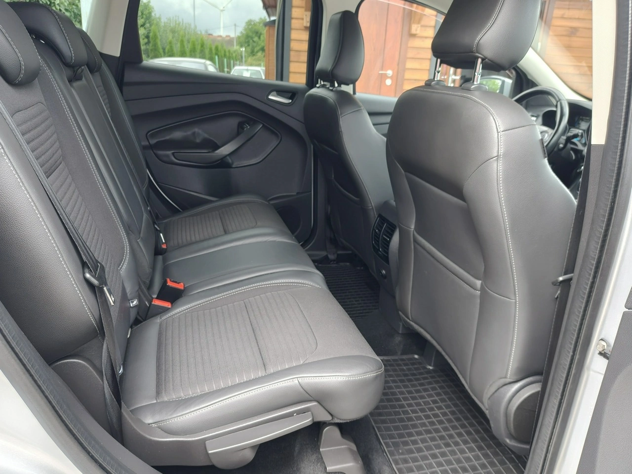Ford Kuga - Zdjęcie 23