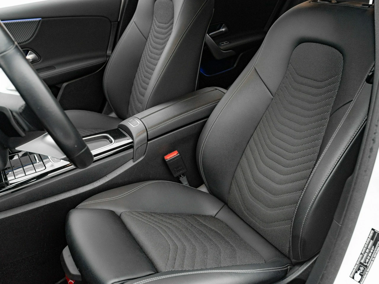 Mercedes A 200 - Zdjęcie 9