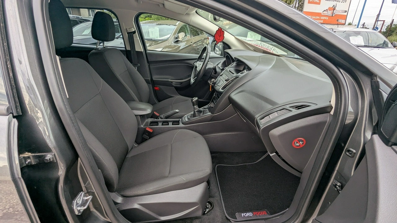 Ford Focus - Zdjęcie 16