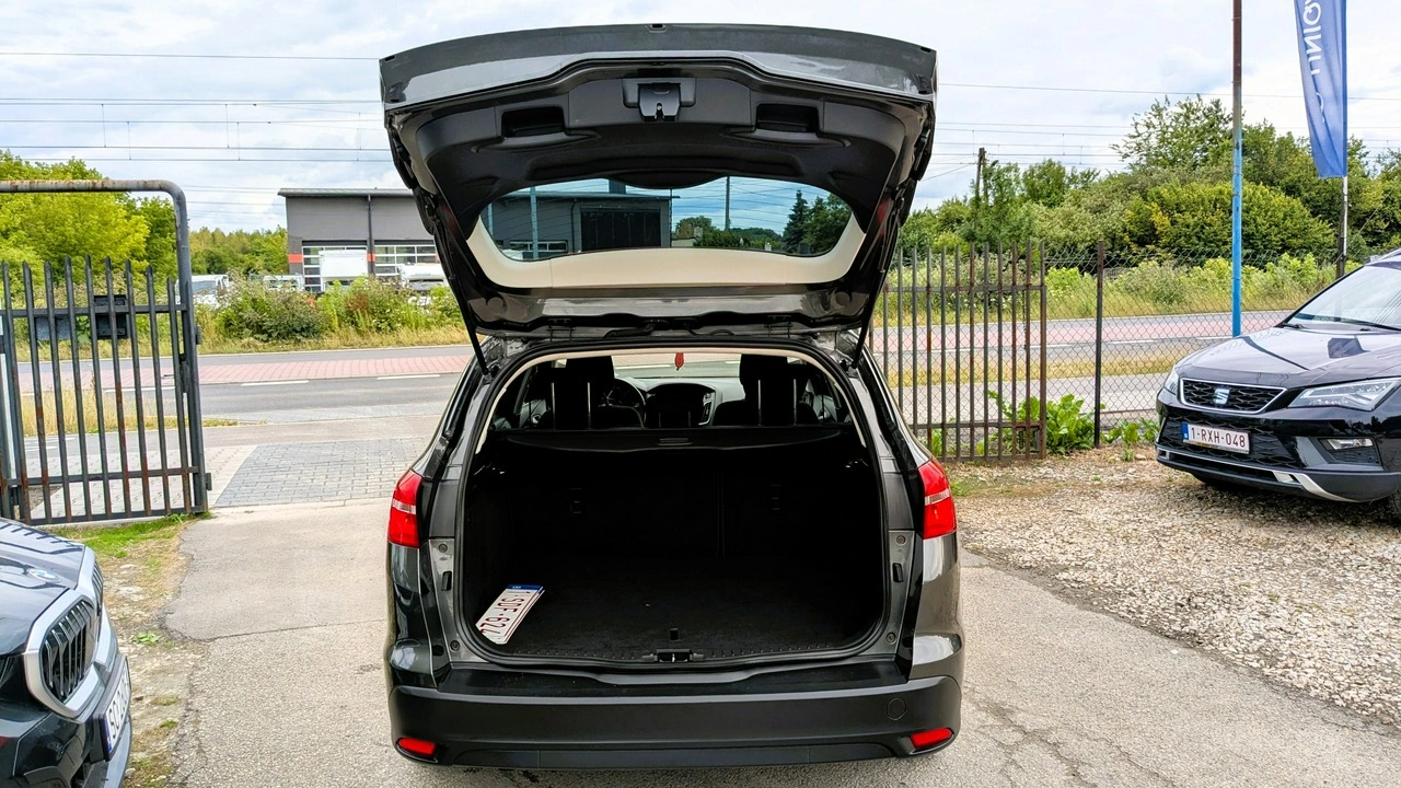 Ford Focus - Zdjęcie 32