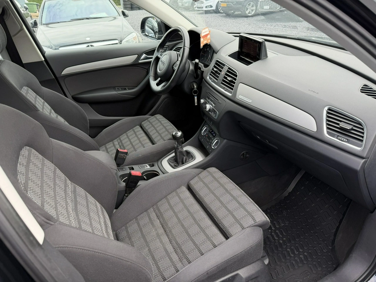 Audi Q3 - Zdjęcie 10