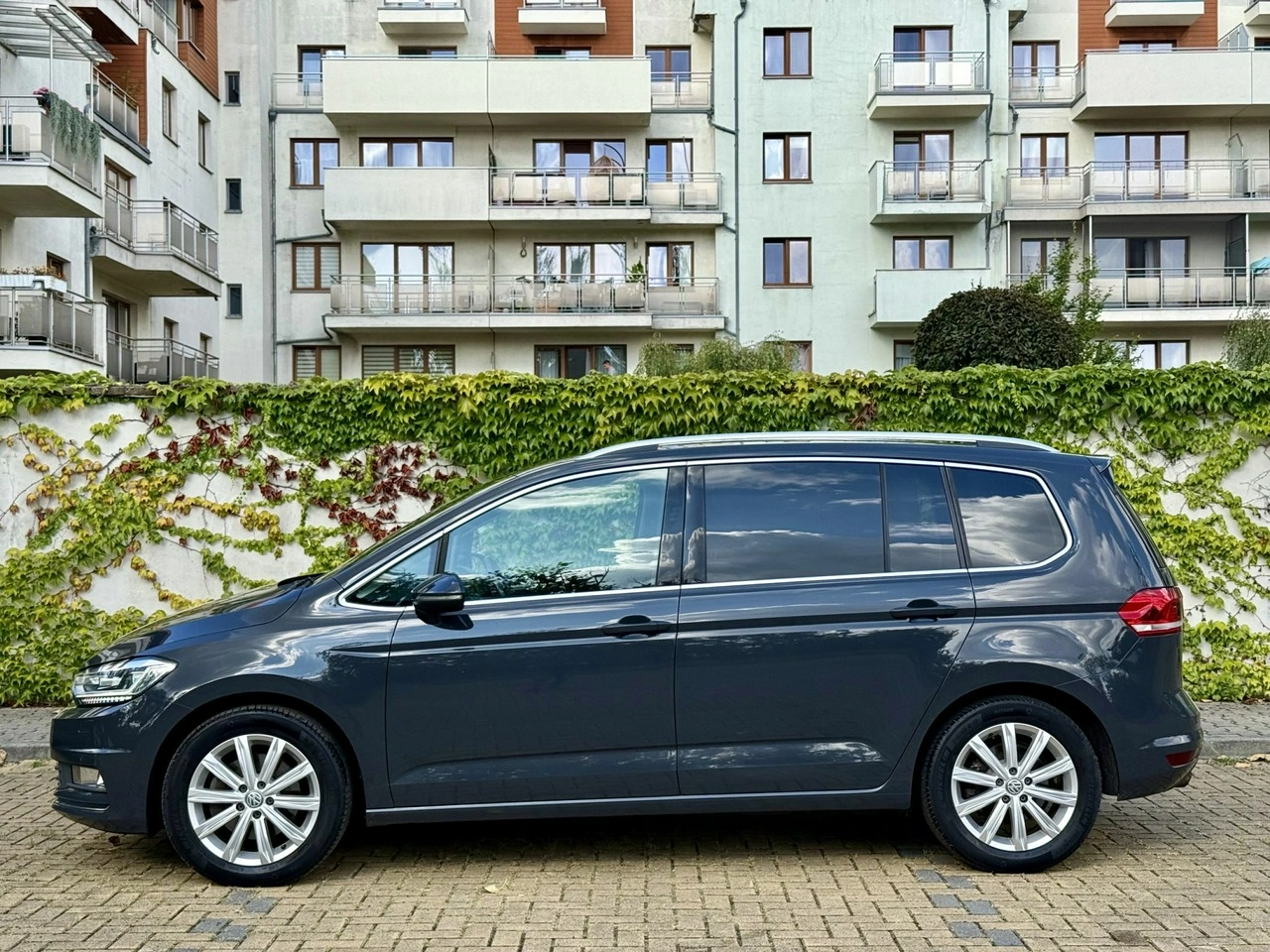 Volkswagen Touran - Zdjęcie 11