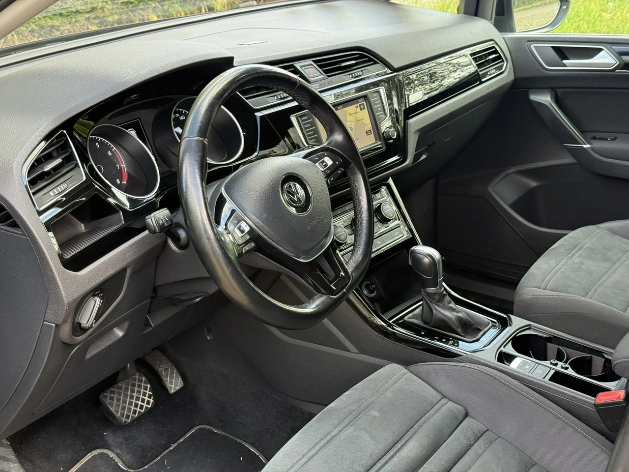 Volkswagen Touran - Zdjęcie 15