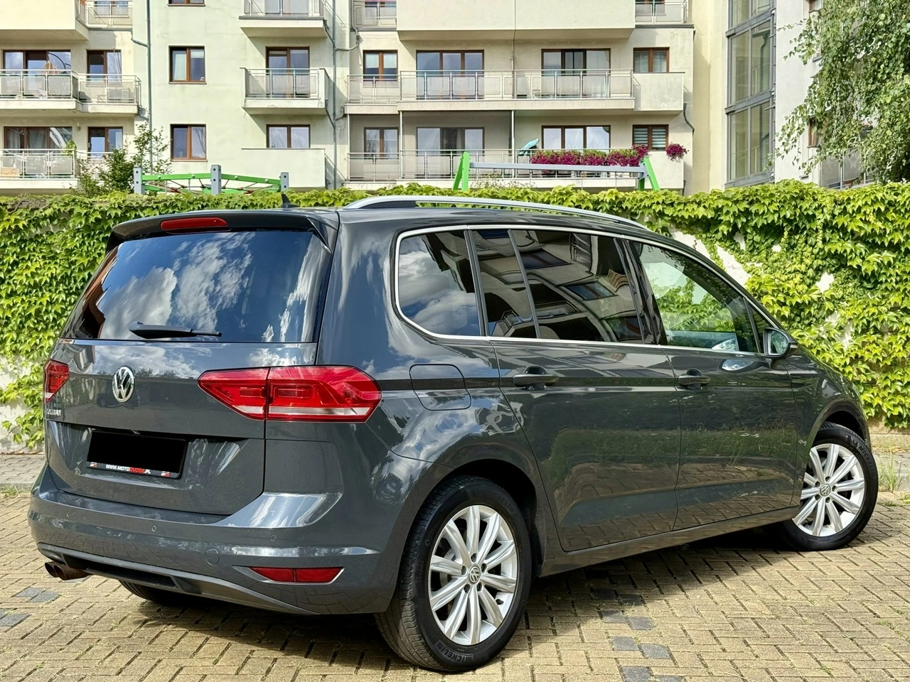 Volkswagen Touran - Zdjęcie 2