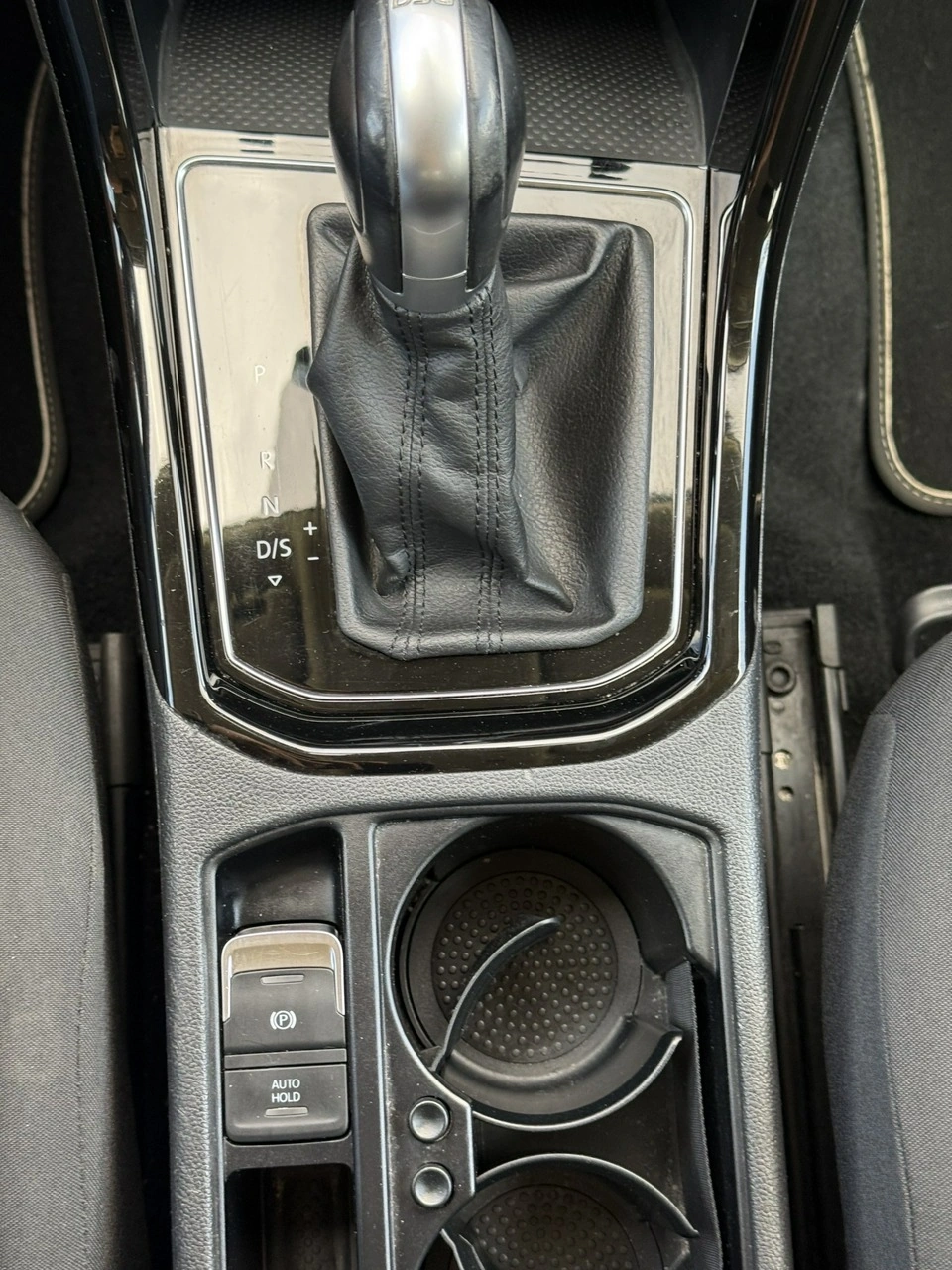 Volkswagen Touran - Zdjęcie 30