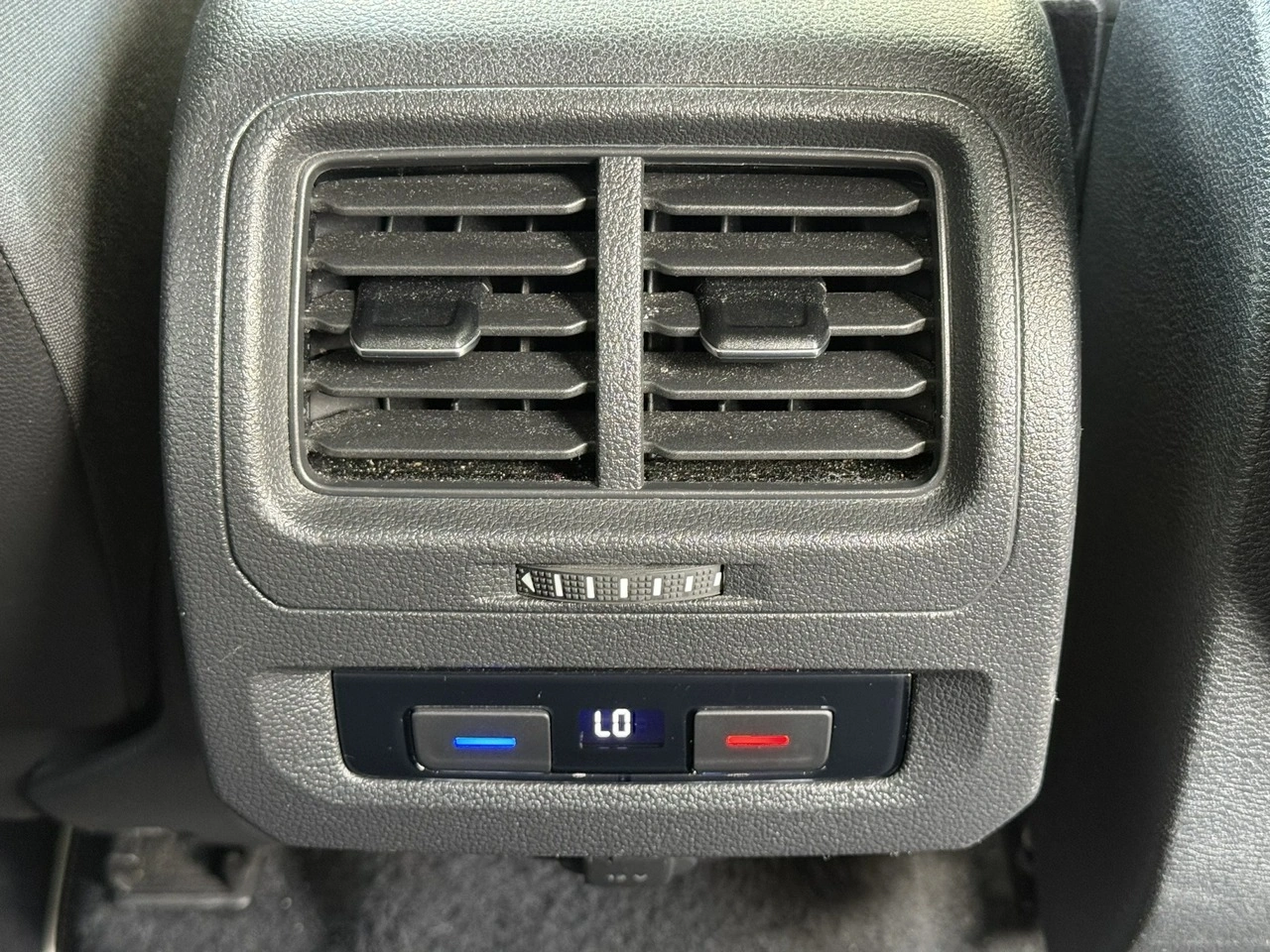 Volkswagen Touran - Zdjęcie 33