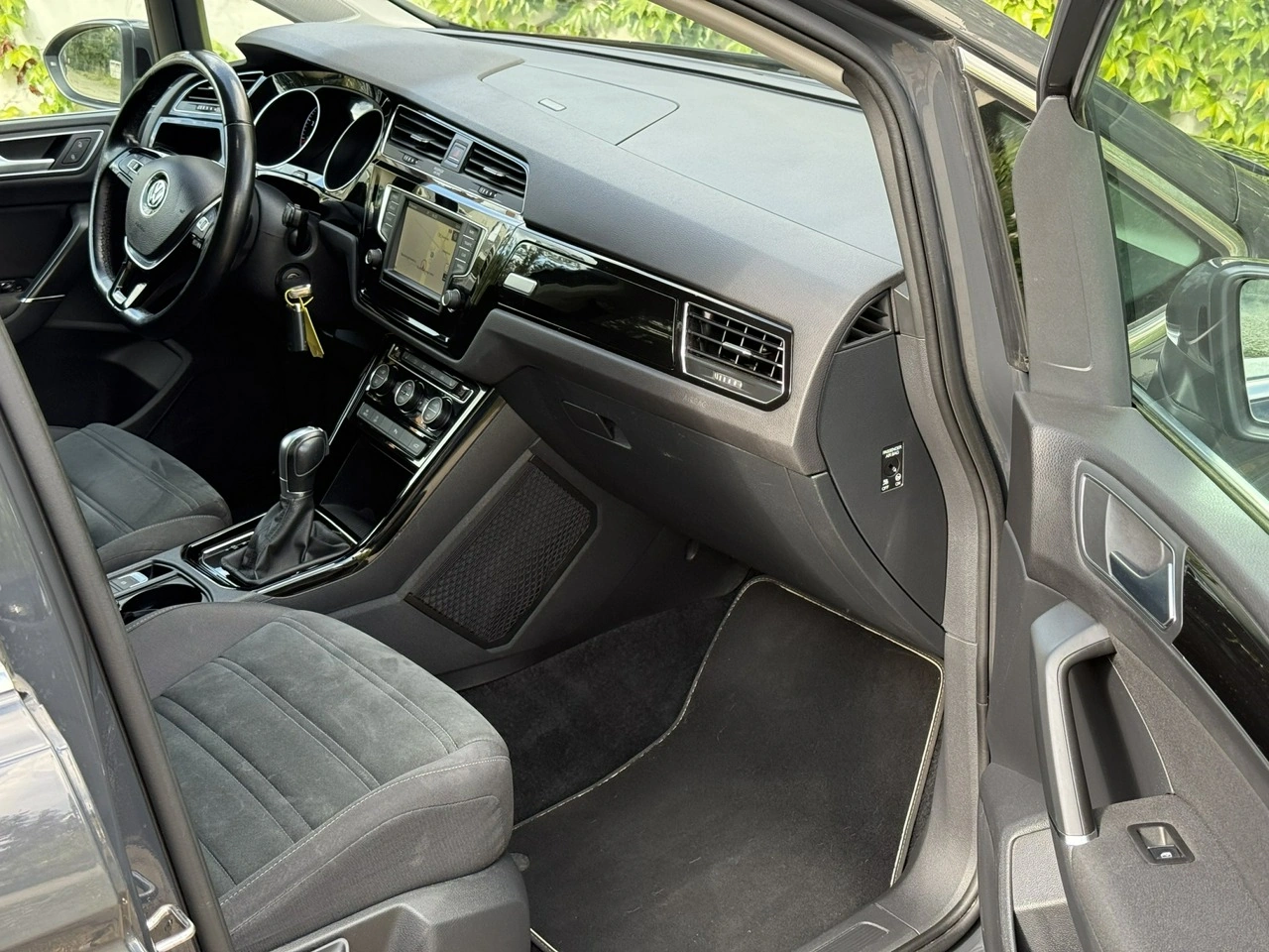 Volkswagen Touran - Zdjęcie 6