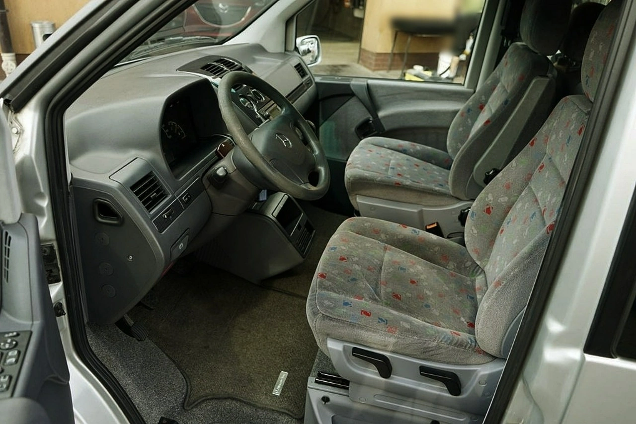 Mercedes V 220 - Zdjęcie 13
