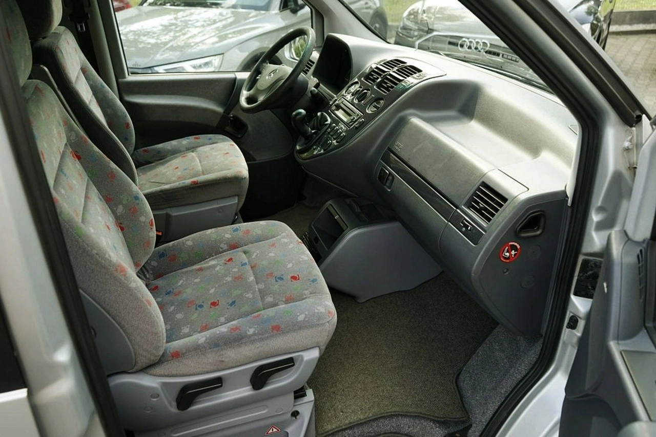 Mercedes V 220 - Zdjęcie 14