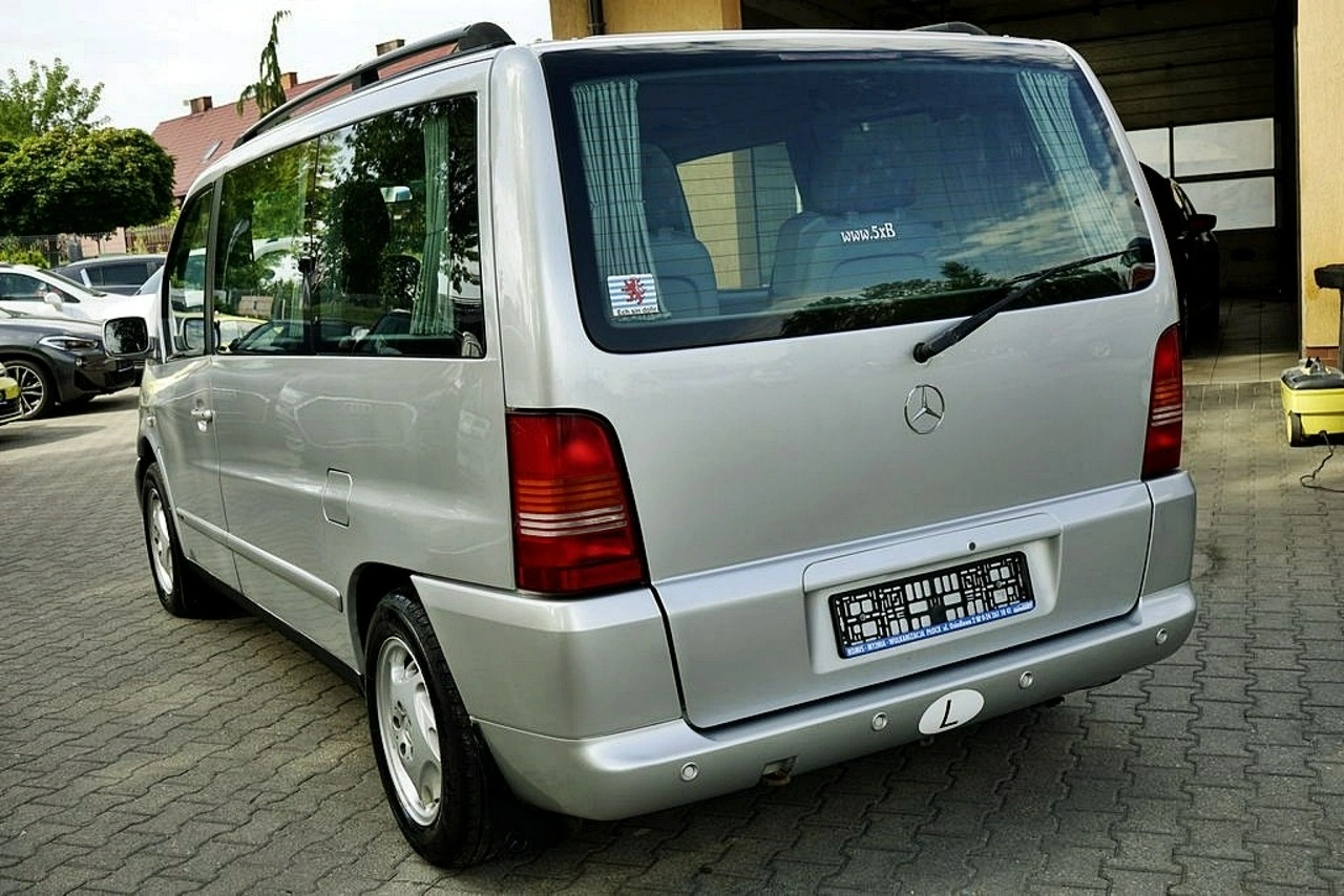 Mercedes V 220 - Zdjęcie 3