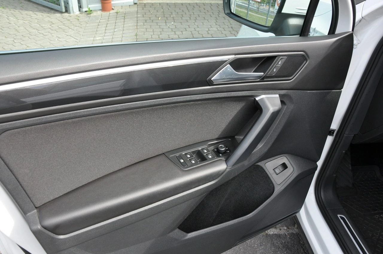Volkswagen Tiguan - Zdjęcie 9