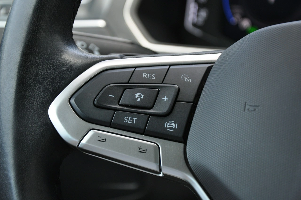 Volkswagen Tiguan - Zdjęcie 15
