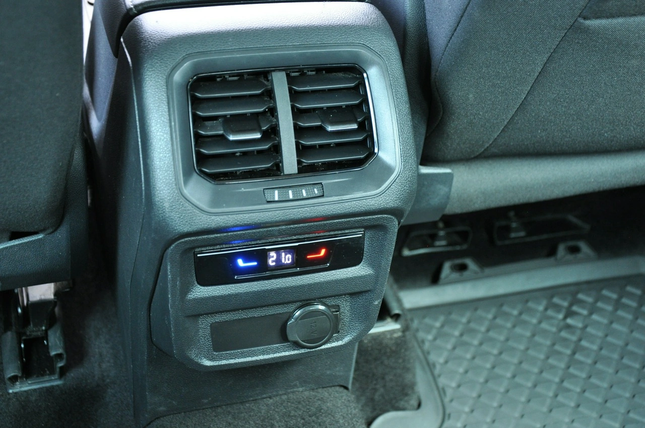 Volkswagen Tiguan - Zdjęcie 26