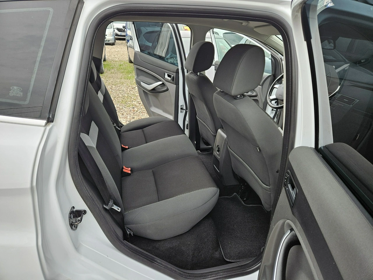 Ford Kuga - Zdjęcie 10