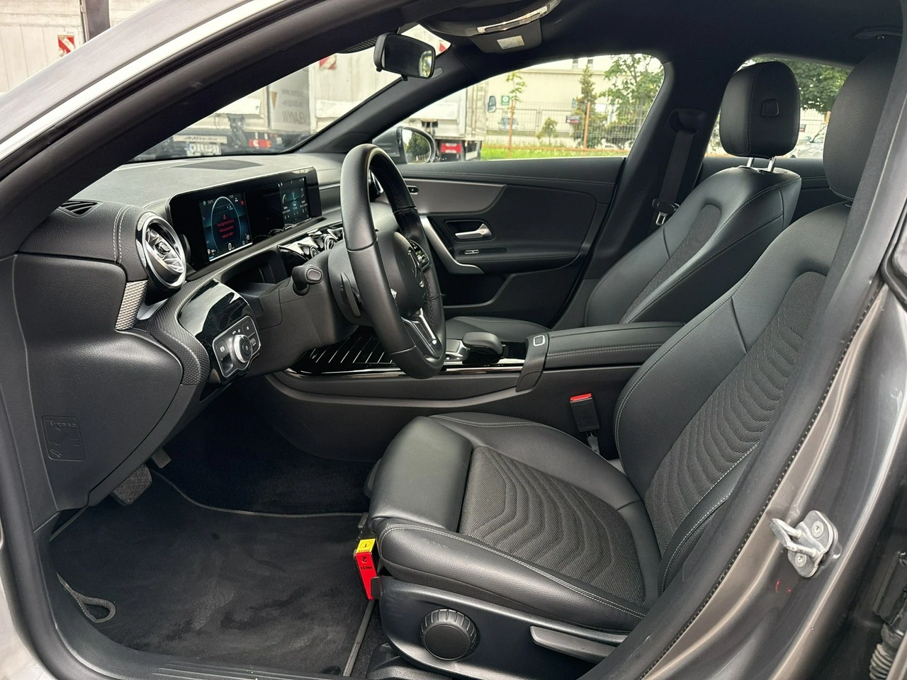 Mercedes CLA 180 - Zdjęcie 10