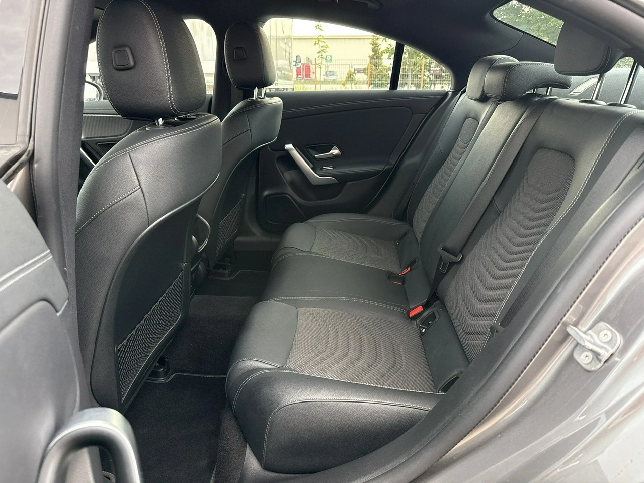Mercedes CLA 180 - Zdjęcie 14
