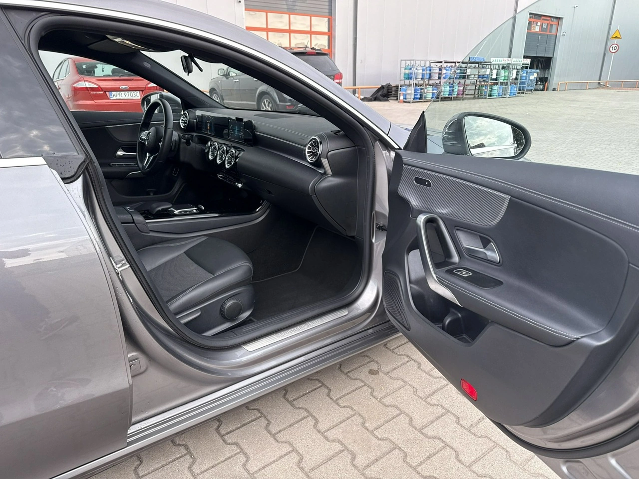 Mercedes CLA 180 - Zdjęcie 18