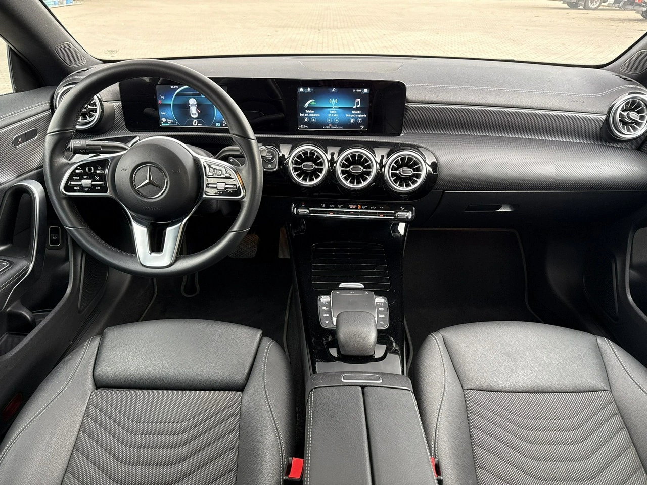 Mercedes CLA 180 - Zdjęcie 21