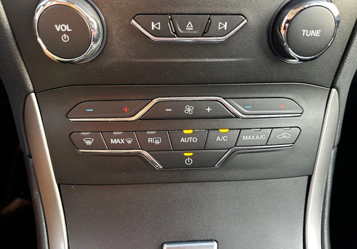 Ford Galaxy - Zdjęcie 26