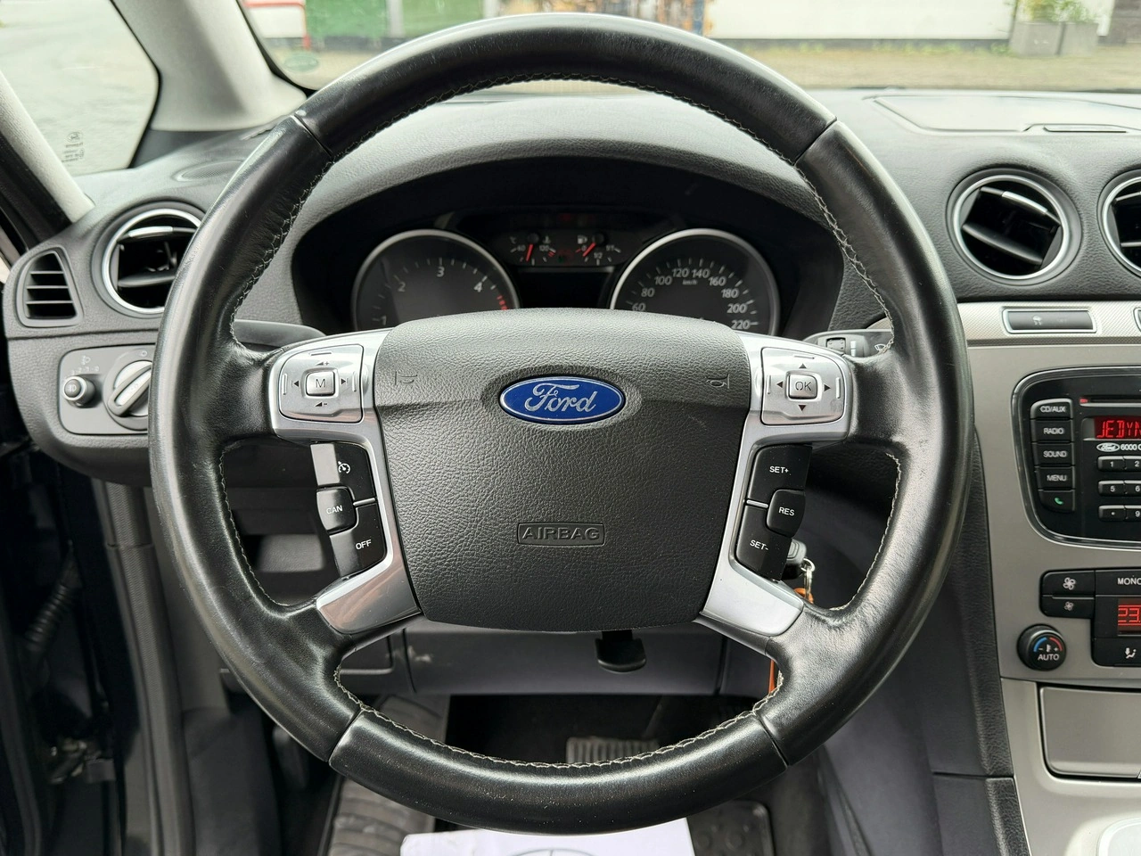 Ford Galaxy - Zdjęcie 17